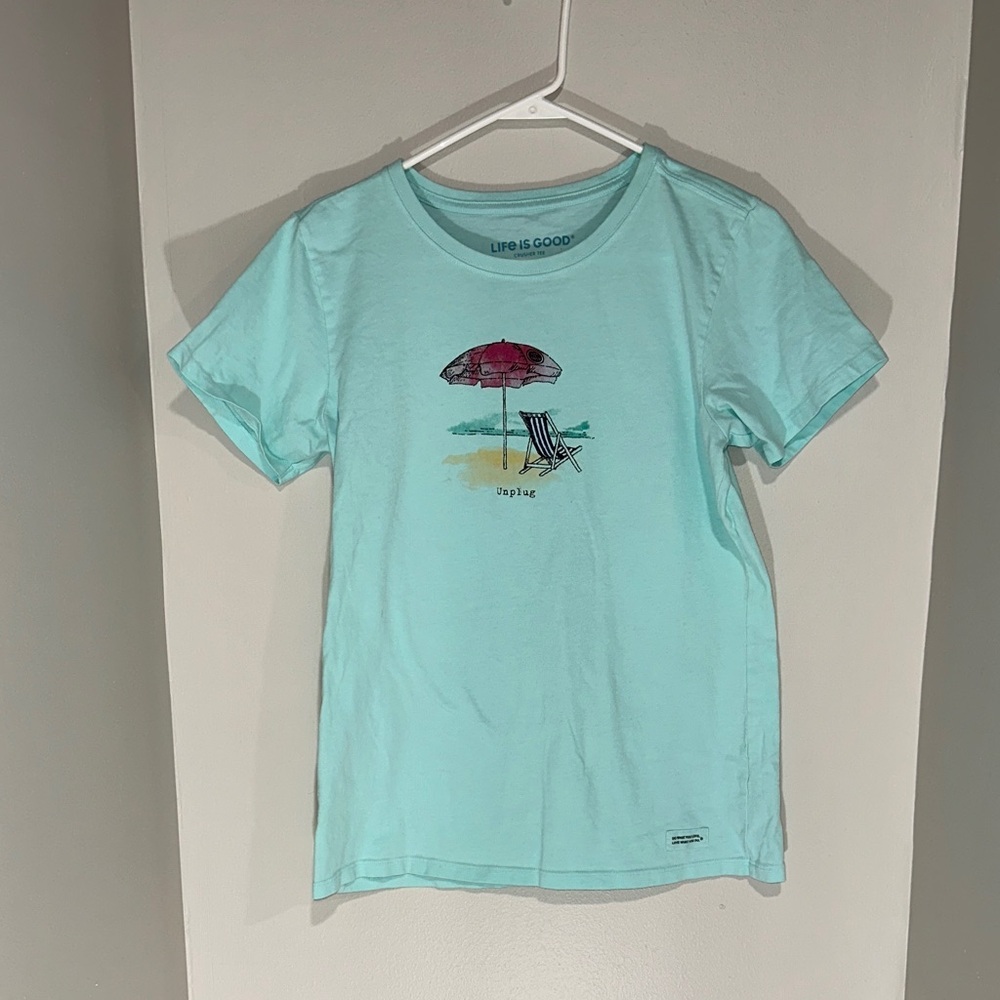 Life Is Good Women’s Light Blue Beach Tee. Size M.
